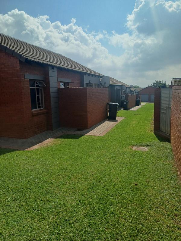 3 Bedroom Property for Sale in Stone Ridge Gauteng