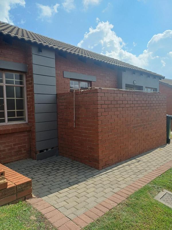 3 Bedroom Property for Sale in Stone Ridge Gauteng
