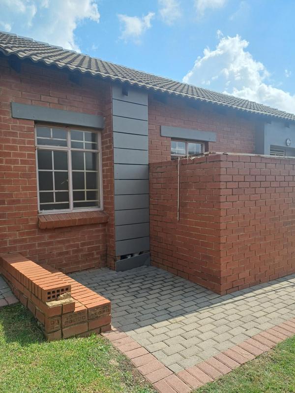 3 Bedroom Property for Sale in Stone Ridge Gauteng