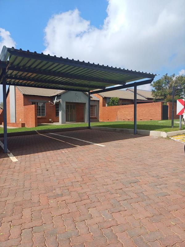 3 Bedroom Property for Sale in Stone Ridge Gauteng