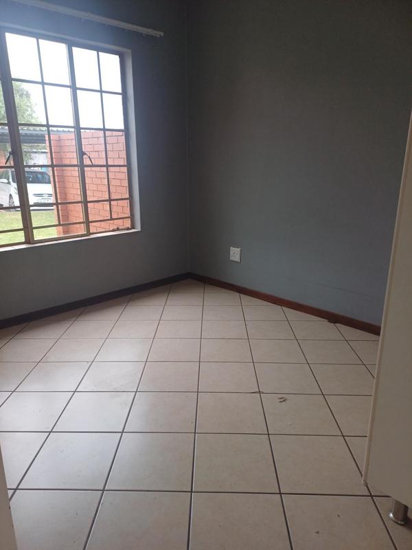 3 Bedroom Property for Sale in Stone Ridge Gauteng