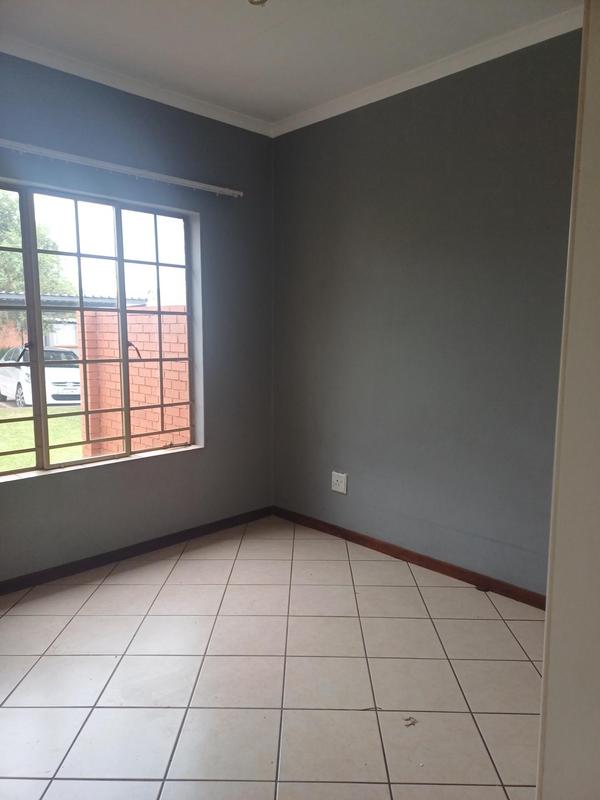 3 Bedroom Property for Sale in Stone Ridge Gauteng