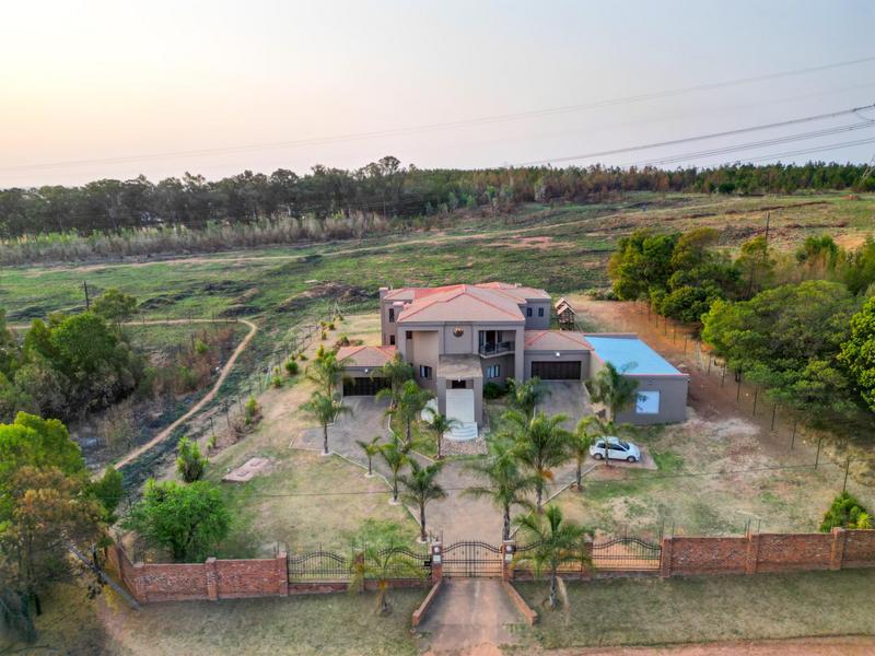 5 Bedroom Property for Sale in Rietvlei View Gauteng