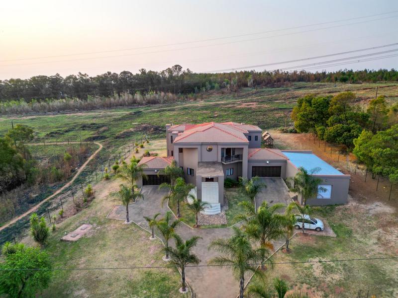 5 Bedroom Property for Sale in Rietvlei View Gauteng
