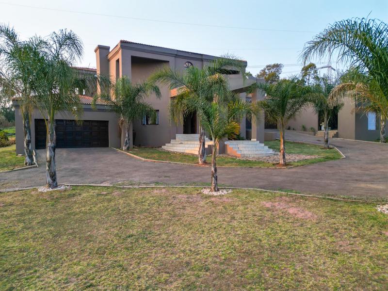 5 Bedroom Property for Sale in Rietvlei View Gauteng