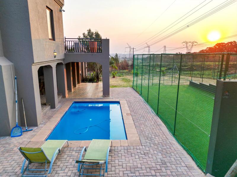 5 Bedroom Property for Sale in Rietvlei View Gauteng