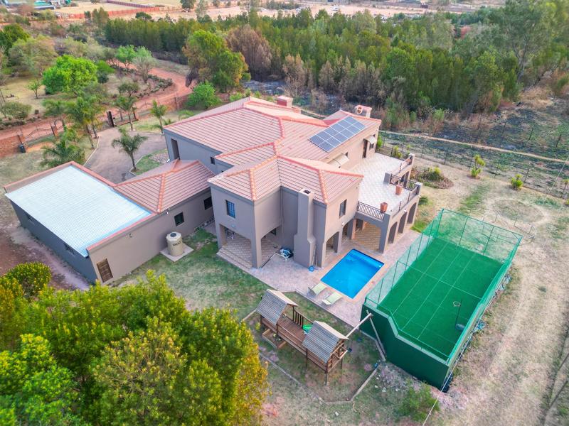 5 Bedroom Property for Sale in Rietvlei View Gauteng
