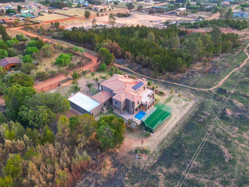 5 Bedroom Property for Sale in Rietvlei View Gauteng