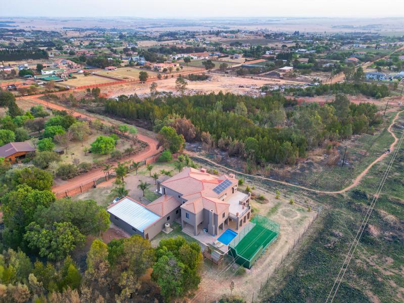 5 Bedroom Property for Sale in Rietvlei View Gauteng