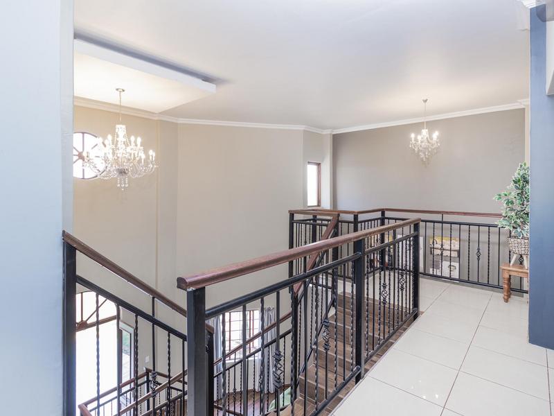 5 Bedroom Property for Sale in Rietvlei View Gauteng