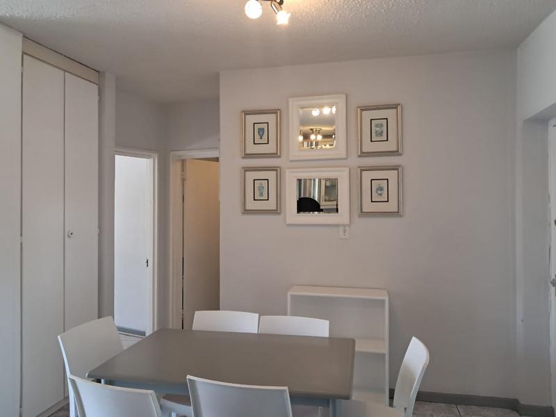 To Let 1 Bedroom Property for Rent in Sandhurst Gauteng