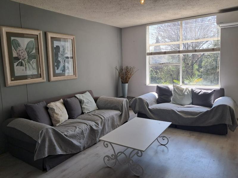 To Let 1 Bedroom Property for Rent in Sandhurst Gauteng