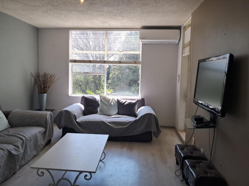 To Let 1 Bedroom Property for Rent in Sandhurst Gauteng