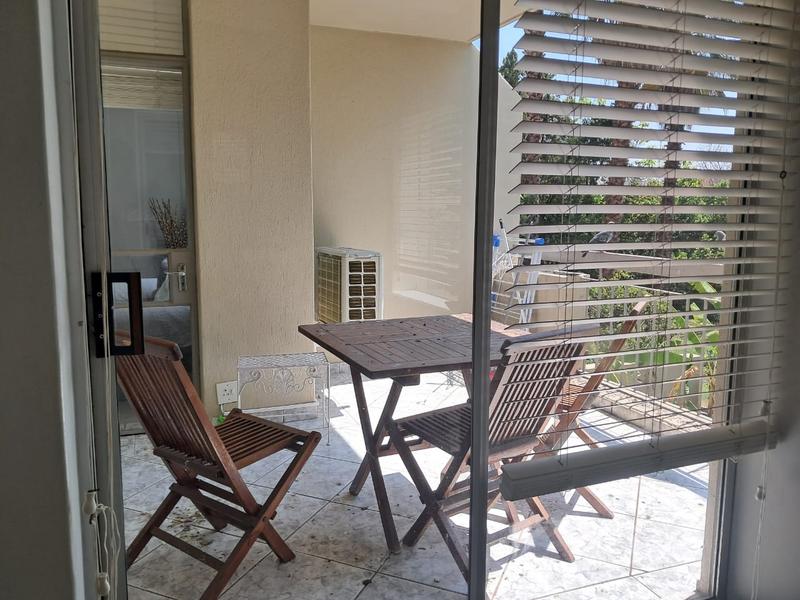 To Let 1 Bedroom Property for Rent in Sandhurst Gauteng