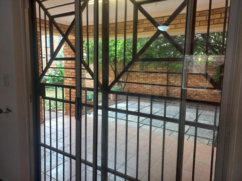 3 Bedroom Property for Sale in Wilgeheuwel Gauteng
