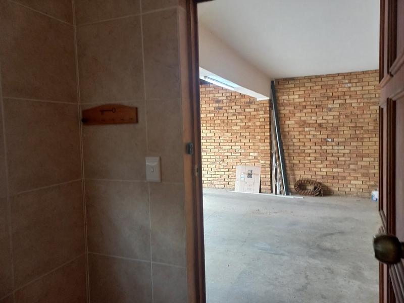 3 Bedroom Property for Sale in Wilgeheuwel Gauteng