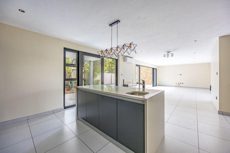 To Let 3 Bedroom Property for Rent in Waterkloof Ridge Gauteng