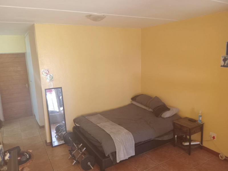 1 Bedroom Property for Sale in Clubview Gauteng