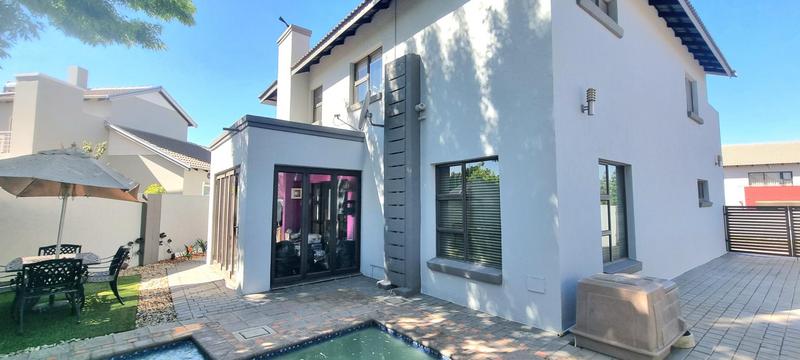 3 Bedroom Property for Sale in Eldoraigne Gauteng