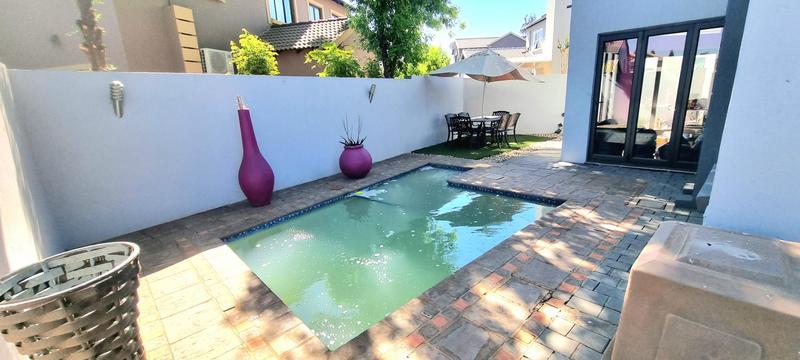 3 Bedroom Property for Sale in Eldoraigne Gauteng