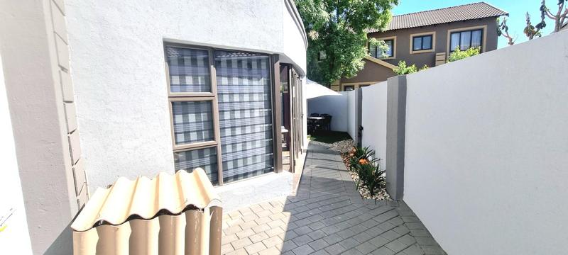 3 Bedroom Property for Sale in Eldoraigne Gauteng