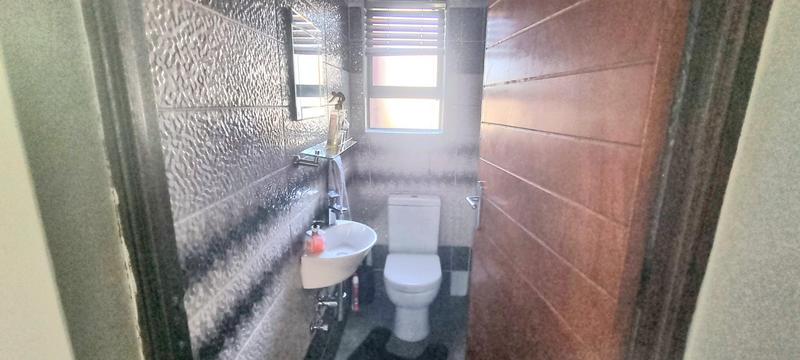 3 Bedroom Property for Sale in Eldoraigne Gauteng