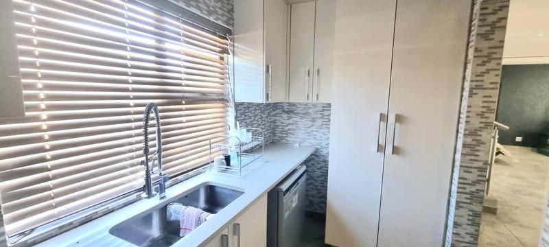 3 Bedroom Property for Sale in Eldoraigne Gauteng