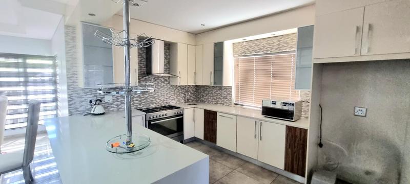 3 Bedroom Property for Sale in Eldoraigne Gauteng