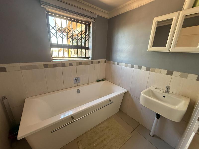 4 Bedroom Property for Sale in The Reeds Gauteng