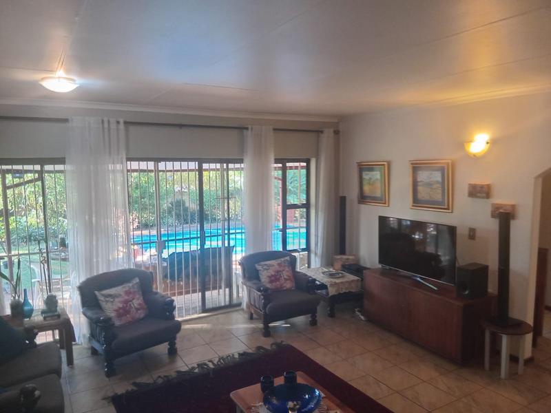 4 Bedroom Property for Sale in Wierda Park Gauteng