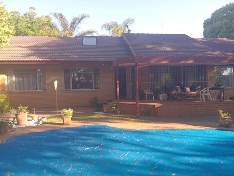 4 Bedroom Property for Sale in Wierda Park Gauteng