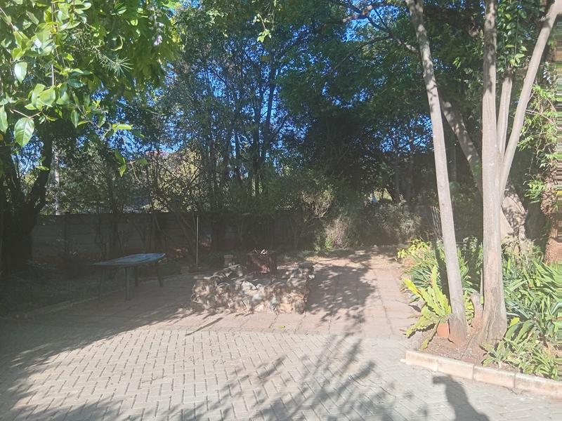 4 Bedroom Property for Sale in Wierda Park Gauteng