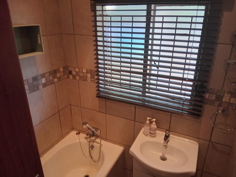 4 Bedroom Property for Sale in Wierda Park Gauteng