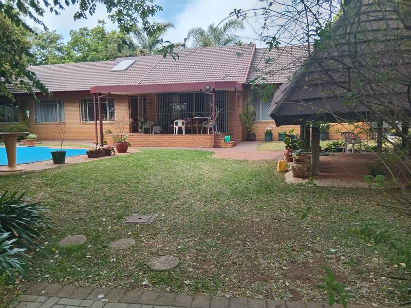 4 Bedroom Property for Sale in Wierda Park Gauteng