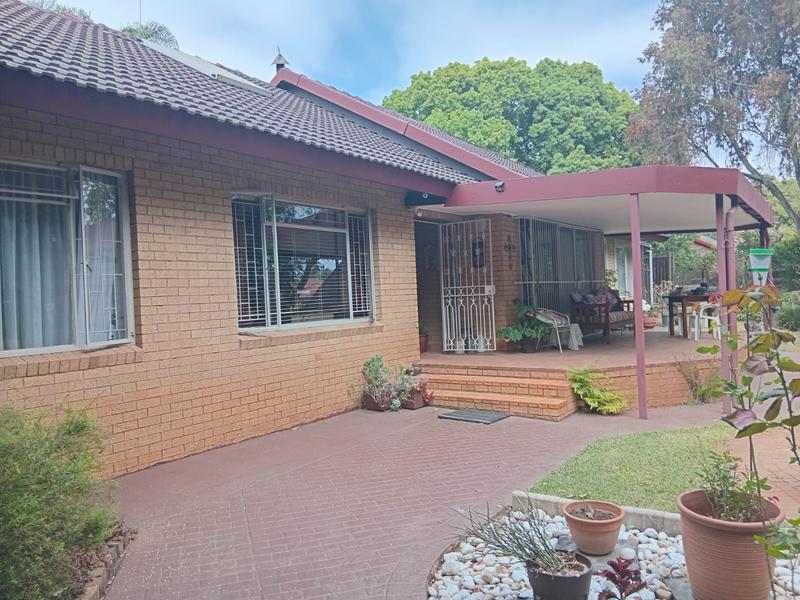 4 Bedroom Property for Sale in Wierda Park Gauteng