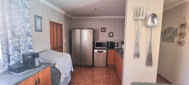 4 Bedroom Property for Sale in Amberfield Gauteng
