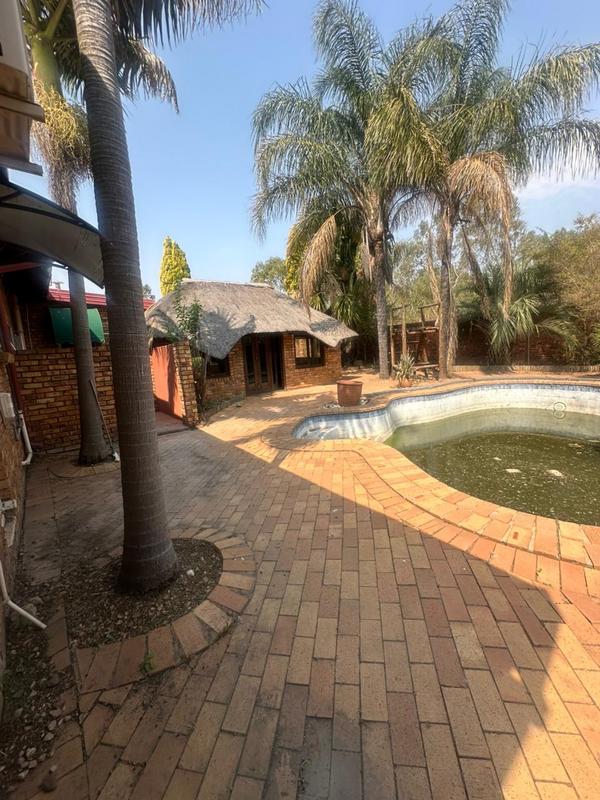 4 Bedroom Property for Sale in Theresa Park Gauteng