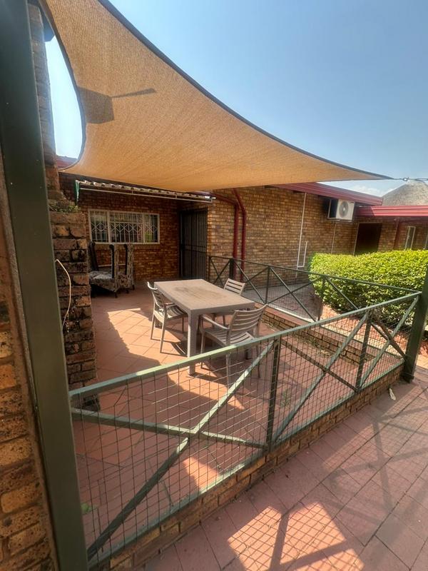4 Bedroom Property for Sale in Theresa Park Gauteng