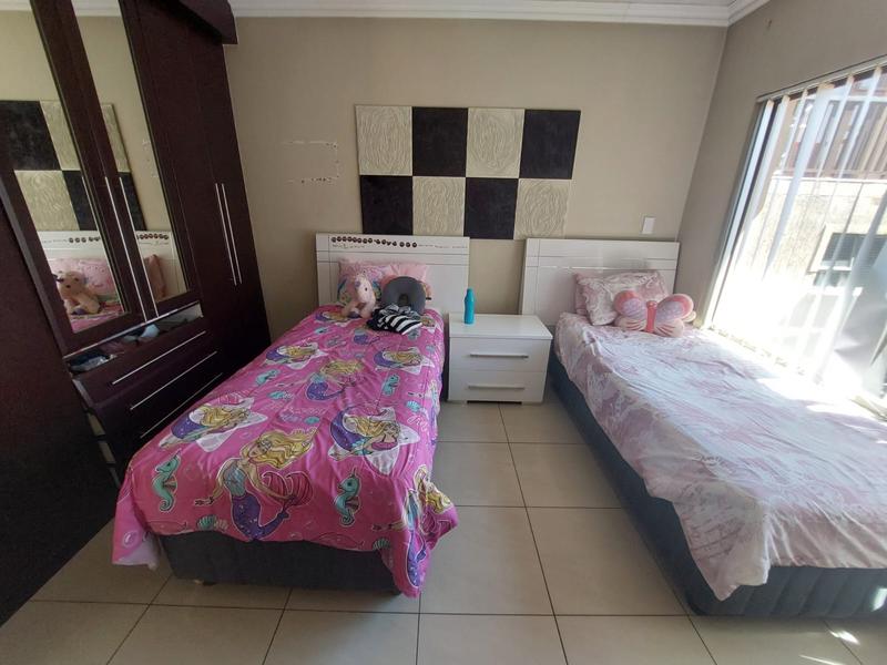 To Let 4 Bedroom Property for Rent in Three Rivers Gauteng