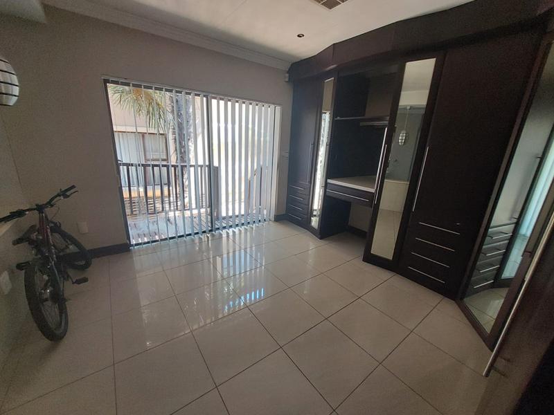 To Let 4 Bedroom Property for Rent in Three Rivers Gauteng