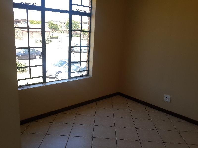 2 Bedroom Property for Sale in Mooikloof Ridge Gauteng