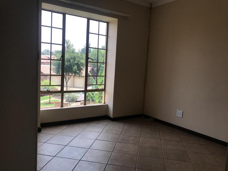 2 Bedroom Property for Sale in Mooikloof Ridge Gauteng