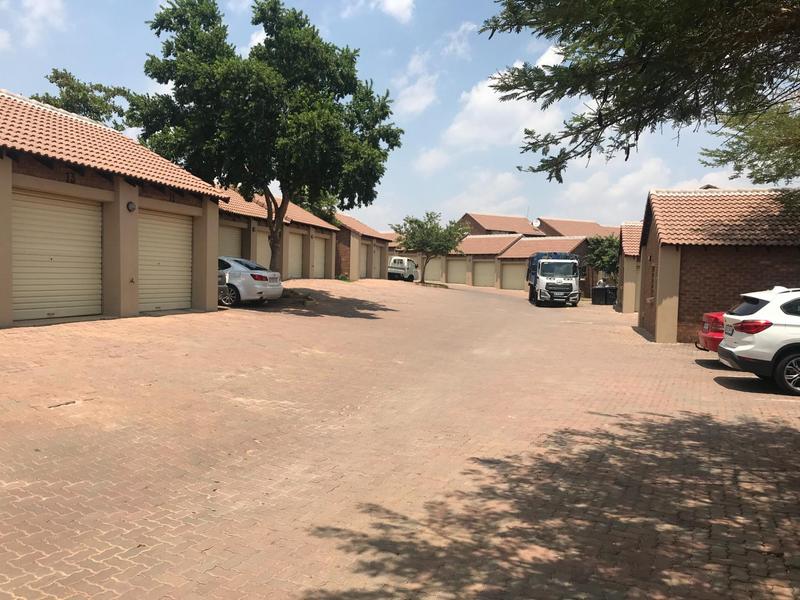 2 Bedroom Property for Sale in Mooikloof Ridge Gauteng