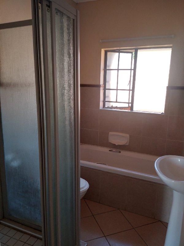 2 Bedroom Property for Sale in Mooikloof Ridge Gauteng
