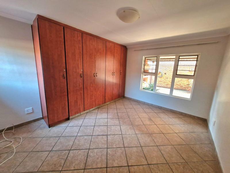 2 Bedroom Property for Sale in Montana Tuine Gauteng