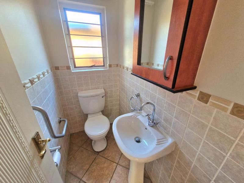 2 Bedroom Property for Sale in Montana Tuine Gauteng