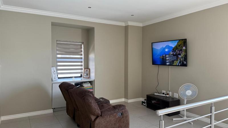 4 Bedroom Property for Sale in Golden Fields Estate Gauteng