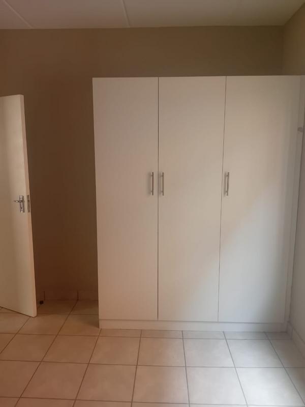 To Let 2 Bedroom Property for Rent in Groblerpark Gauteng
