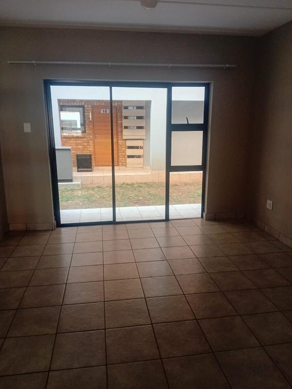 To Let 2 Bedroom Property for Rent in Groblerpark Gauteng