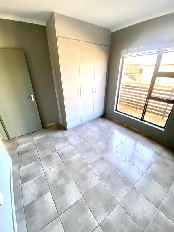 To Let 2 Bedroom Property for Rent in Groblerpark Gauteng